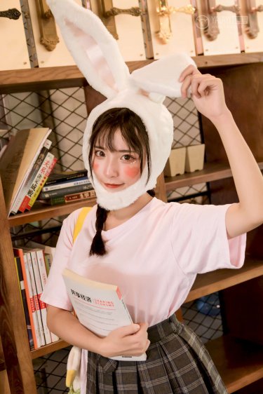 人妻互换HDF中文